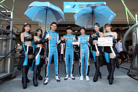 The ANEST IWATA race drivers: Igor Omura Fraga, Yuga Furutani, and Miki Koyama