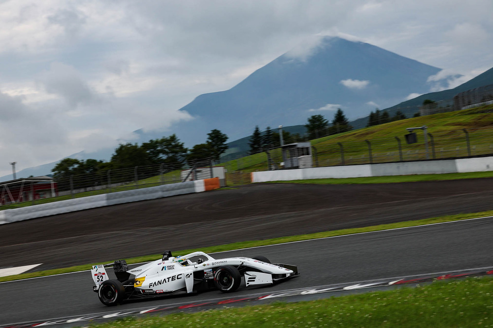 来到这个舞台，弗拉加将第一次有机会驾驶他的Super Formula Lights赛车正式挑战富士高速赛道