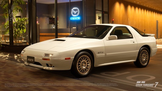 Mazda RX-7 GT-X (FC) ‘90/Karosseriefarbe: Crystal White