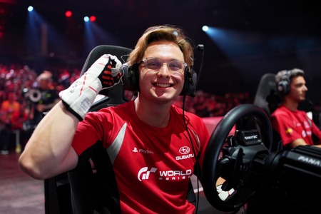 Dans la manche 2 de la Manufacturers Cup, Kylian Drumont a réalisé une course parfaite, et remporté une deuxième victoire pour Subaru, qui assoie ainsi sa place en tête du classement. L'équipe parviendra-t-elle à réitérer l'exploit à Los Angeles ?