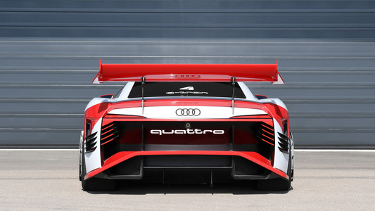 Audi e-tron Vision Gran Turismo (model rzeczywisty).