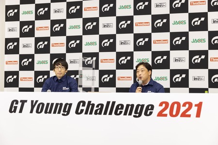 当日は辻野ヒロシ氏の実況とYAMの解説でレースを生配信。