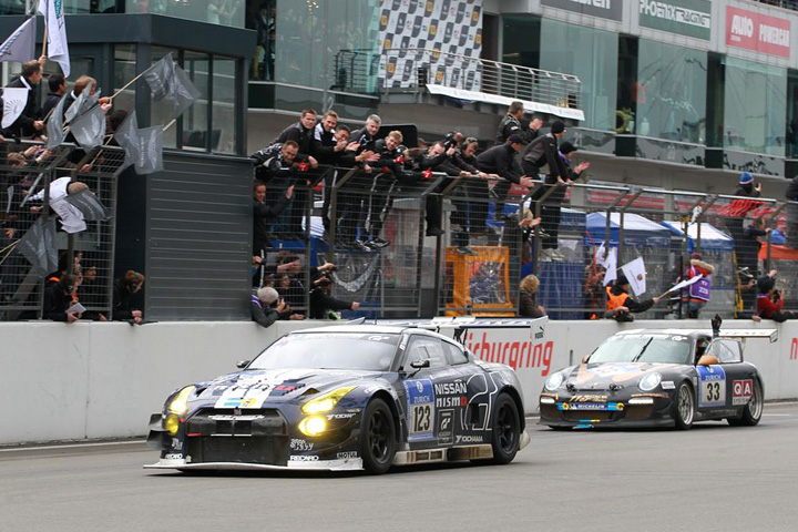  Nissan GT-R NISMO GT3 completa la carrera de la hora de Nürburgring en la clase SP9